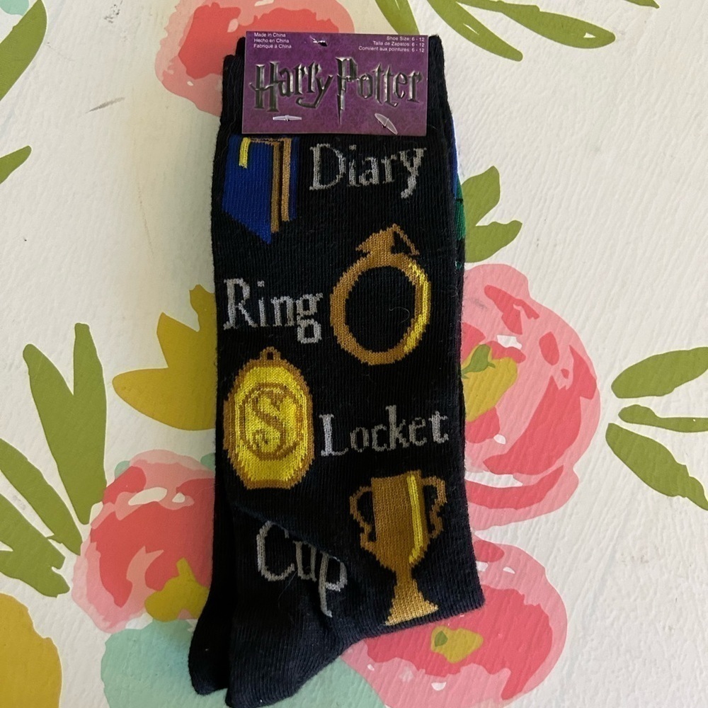 NWT harry Potter novelty socks, 6-12